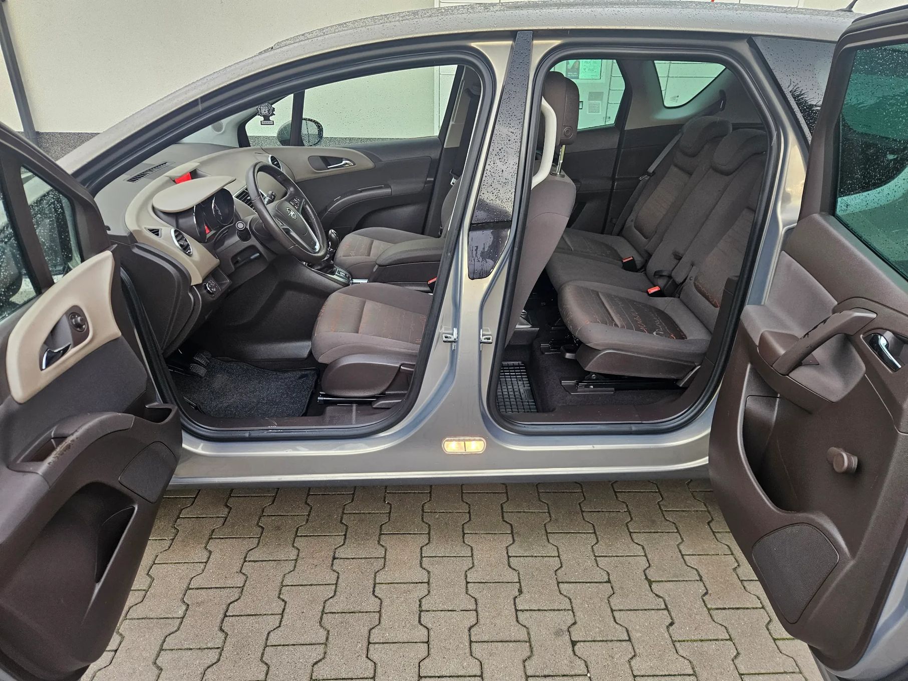 Opel Meriva Tylko 117 tys km przebieg , bagaznik rowerowy , jak nowa.
