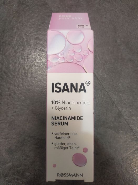 Serum z niacynamidem Isana