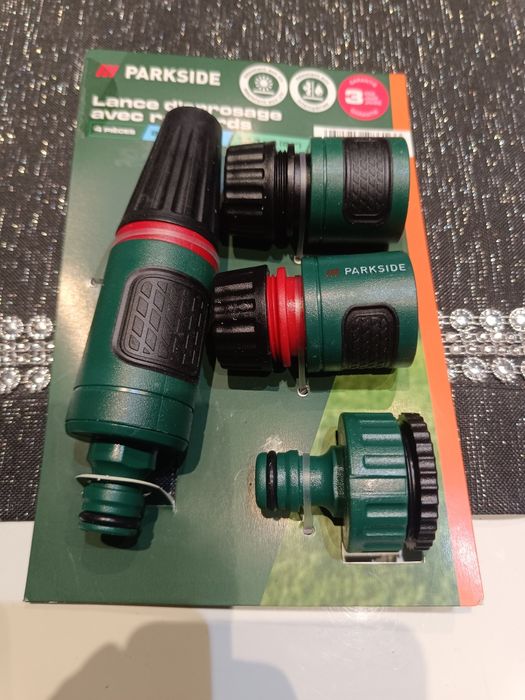 Zraszacz ogrodowy z zestawem