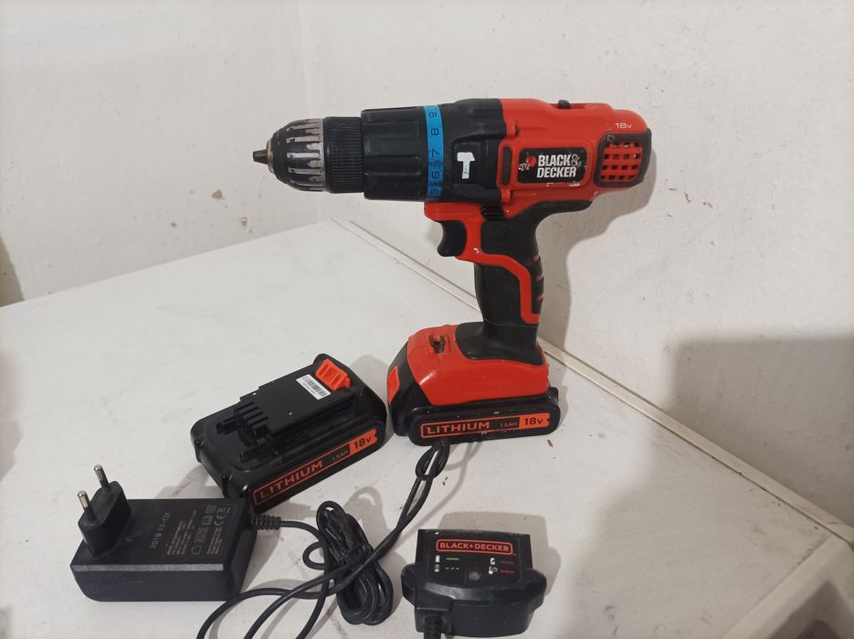 Акумуляторний шуруповерт black&decker  з  ударом