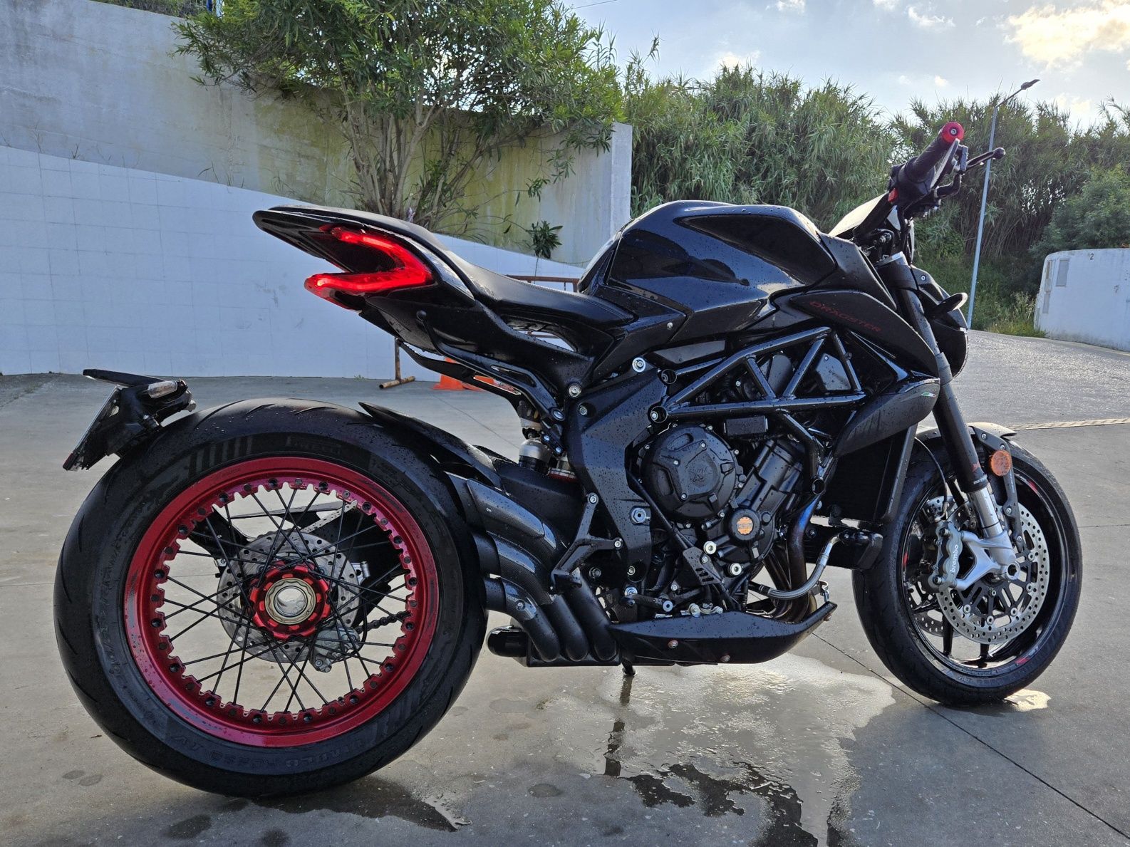 MV Agusta Dragster R