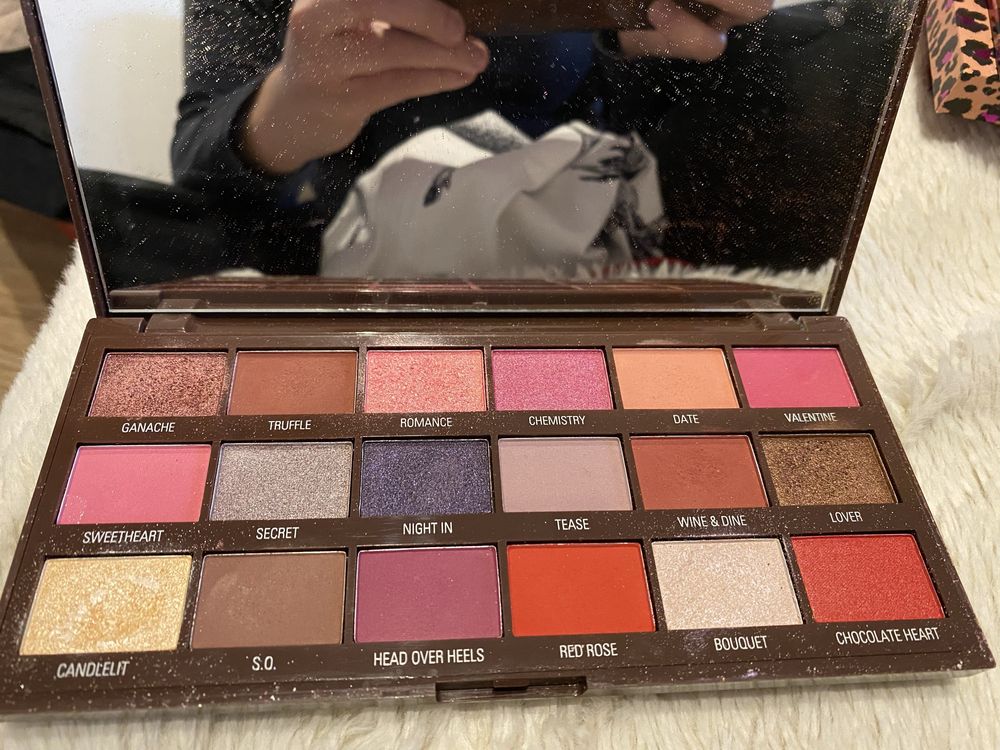 Nowa paletka cieni revolution pro make up