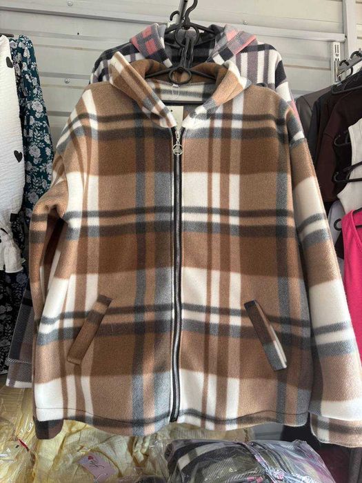 Жіноча довга флісова сорочка в клітинку з капюшоном рубашка від 42до52