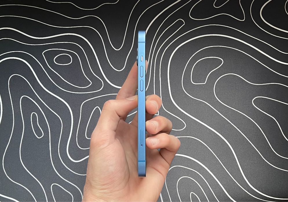 Замечательный - iPhone 13 - 256 гб - 85% АКБ - NEVERLOCK - BLUE