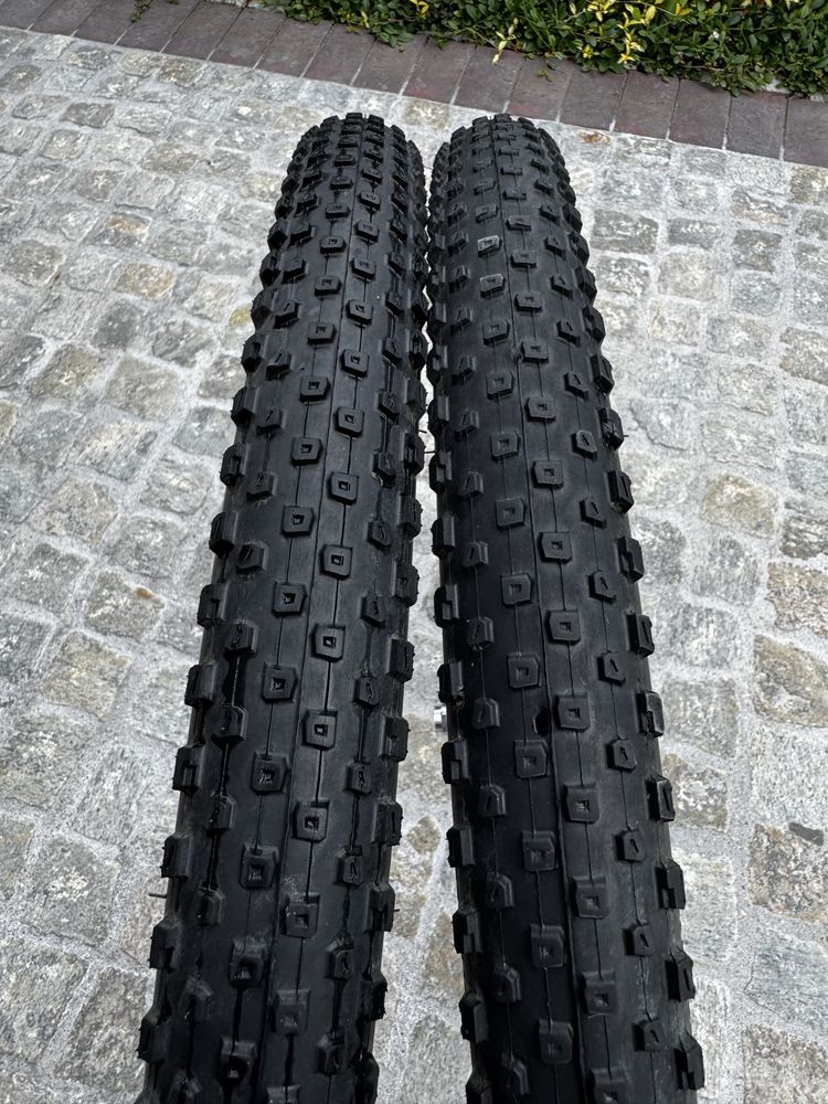 Zestaw koła bezdętkowe trek bontrager kovee tlr 29 boost 148 z oponami