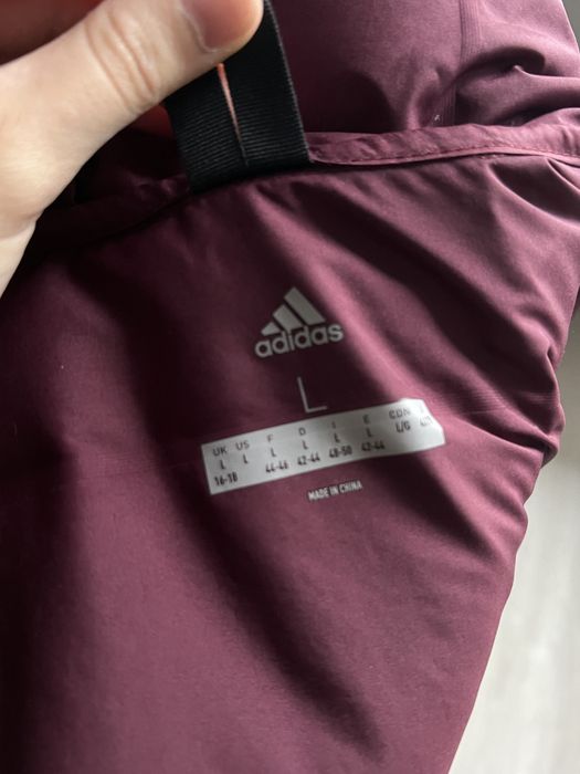 Куртка адідас колір бургунді