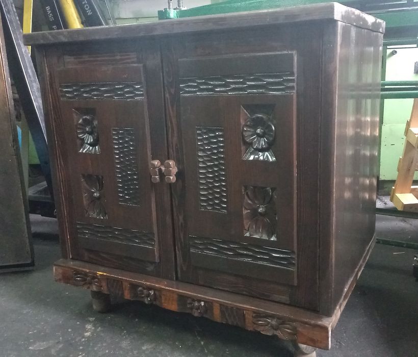 Meble drewniane komplet