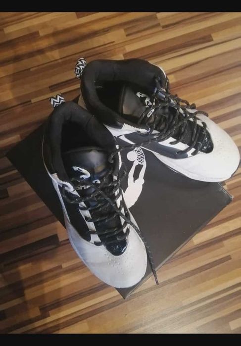 Buty sportowe raz ubrane