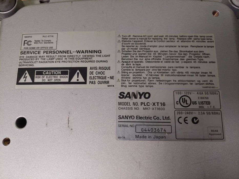 Проектор Sanyo PLC-XT16