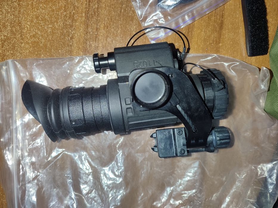 Прибор нічного бачення PVS 14