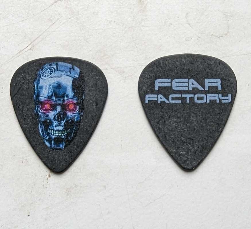FEAR FACTORY Kostka Gitarowa Dino Cazares - Terminator