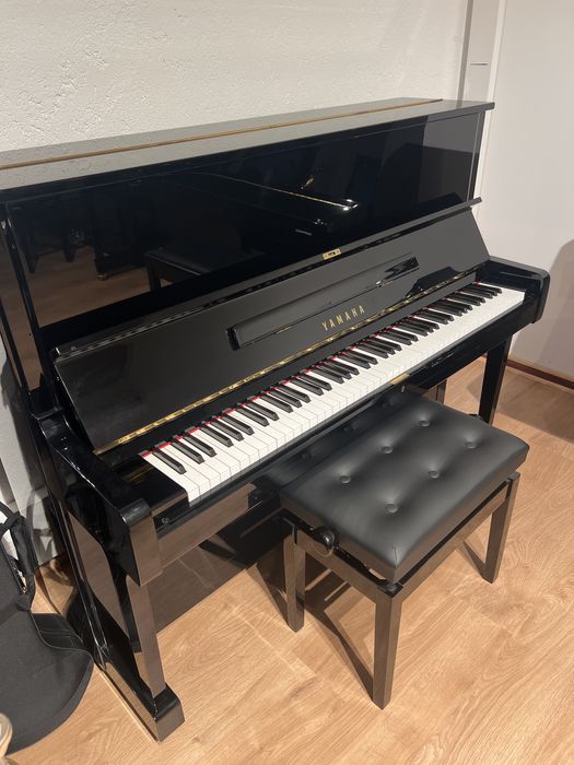 Piano Acústico YAMAHA U1