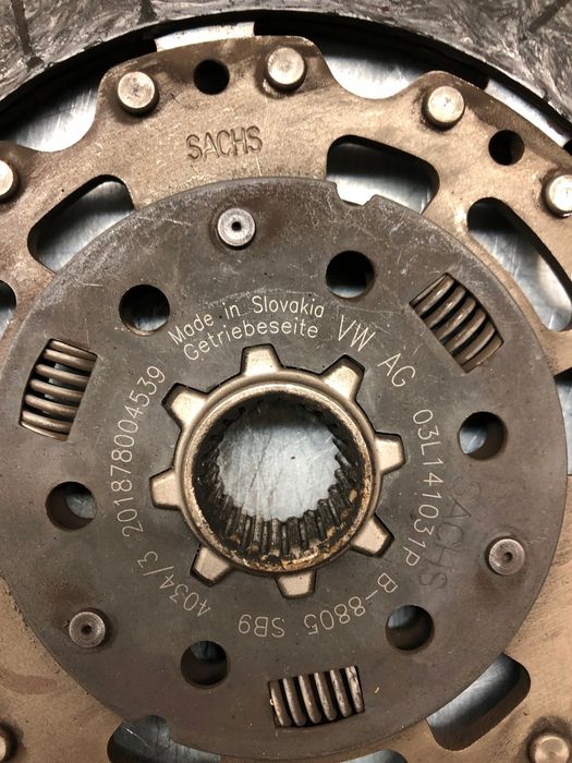 Sprzęgło koło Dwumasowe Q3 8U Vw tiguan skoda seat 2.0TDI…