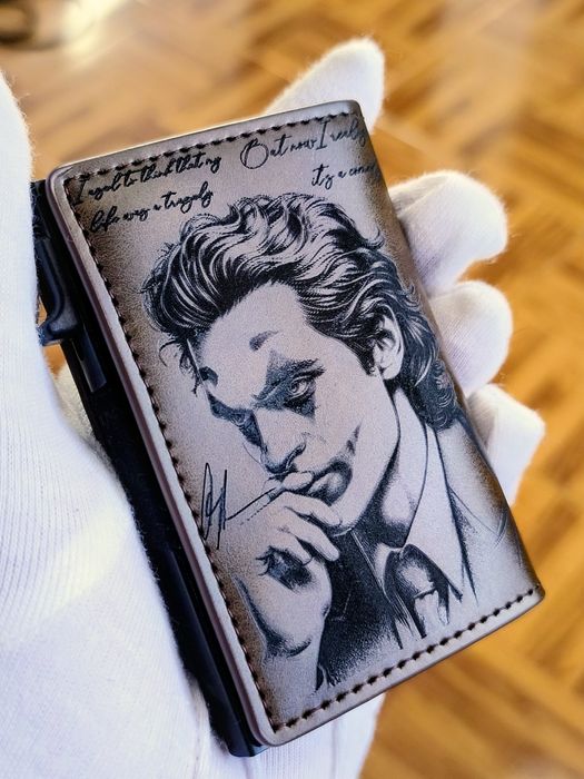 Carteira Magnética RFID Joker by Joaquin Phoenix