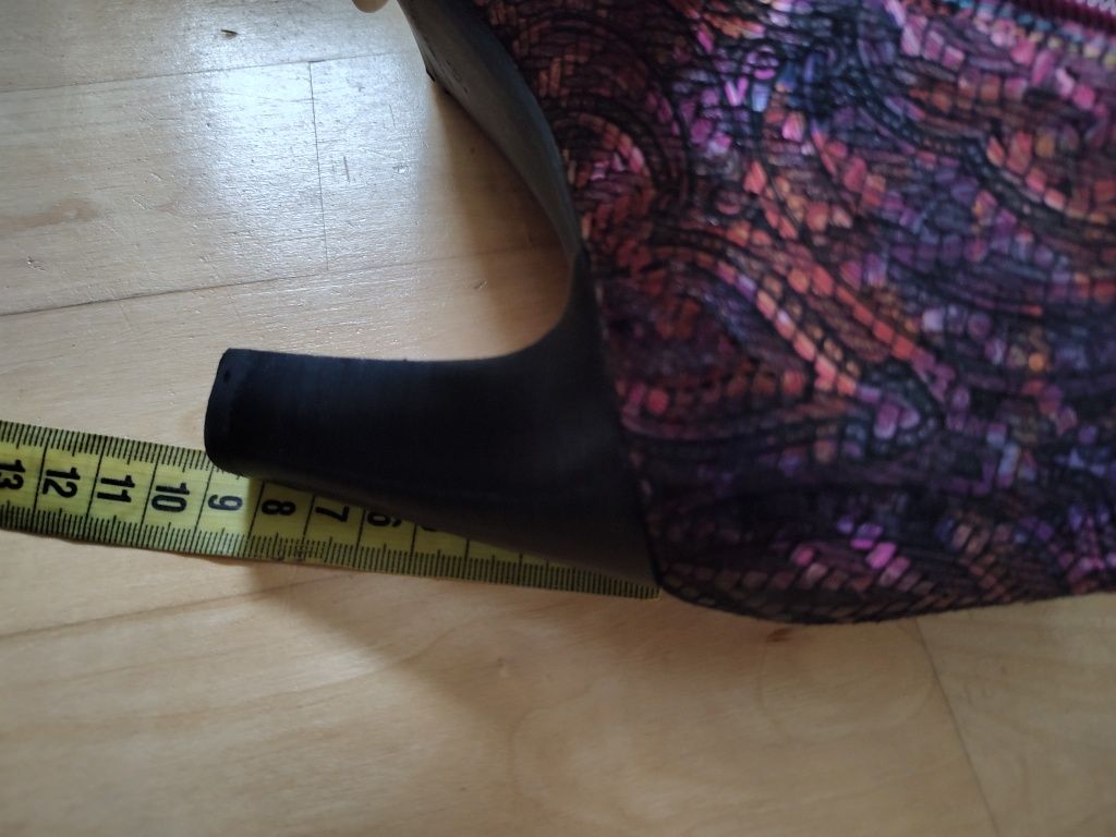 Nowe (bez metki) botki Laura Vita - r.39
