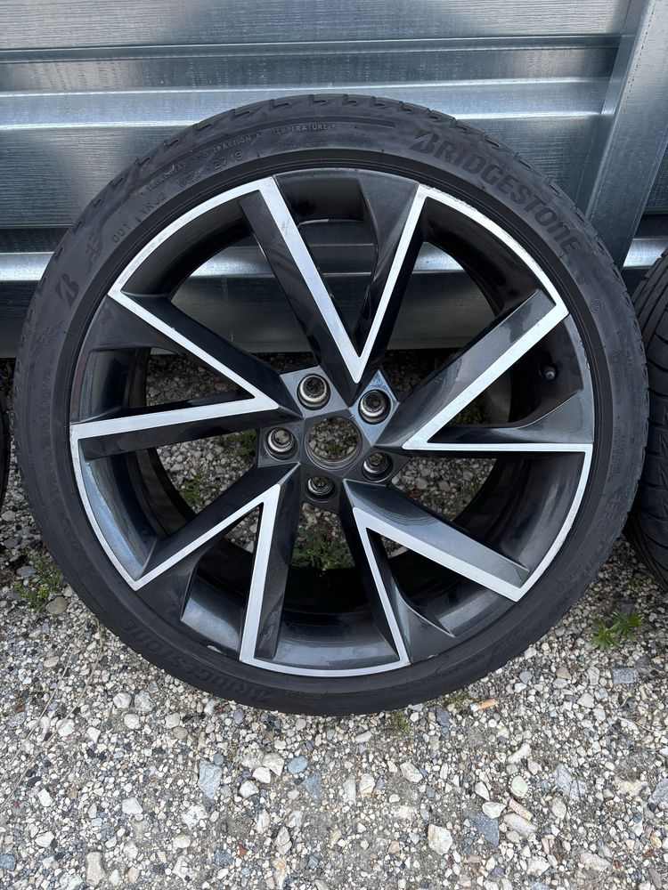 Koła lato VEGA skoda superb karoq octavia 19” 8” ET45 225/40/19