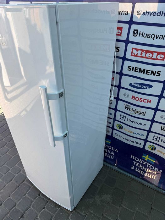 Морозильна камера б/в Electrolux 155см Білий Крапельний #07505