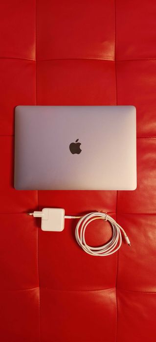 MacBook Air 13” 2020 | Apple M1 | 256 GB SSD | Portátil Leve e Fiável