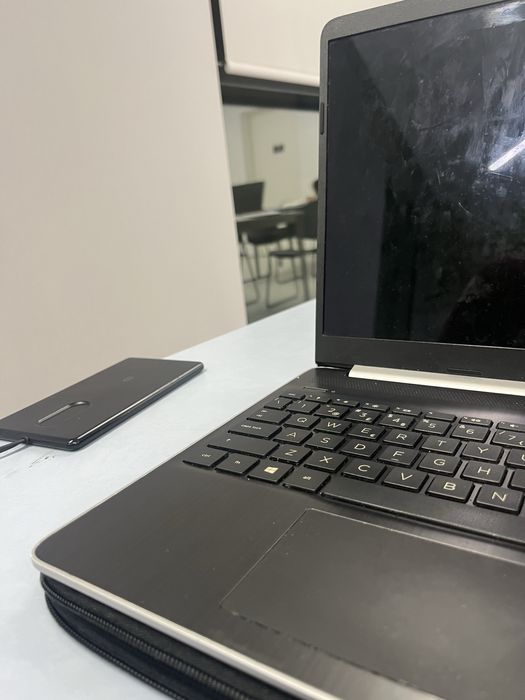 Vendo computador HP SEM USO.