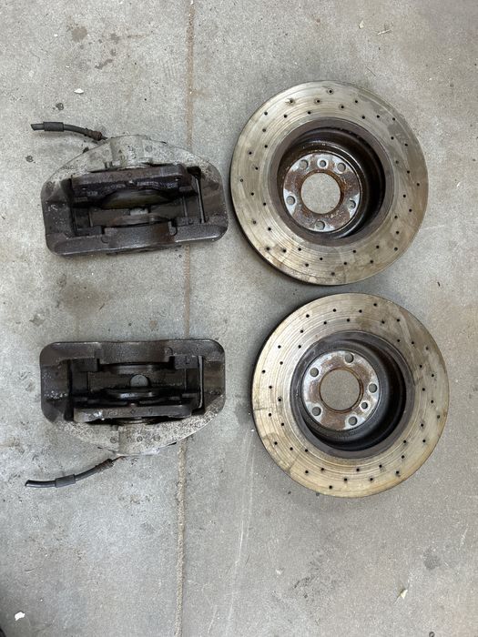 Hamulce Tarcze Zaciski Klocki Bmw F10 F11 530d n57 Komplet