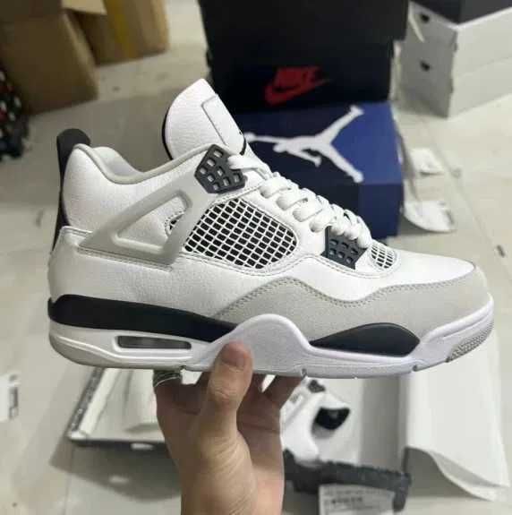 "koszykówki "Jordan_4_Retro_military_black R.41