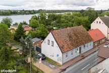 Kamienica nad jeziorem Rogoźno