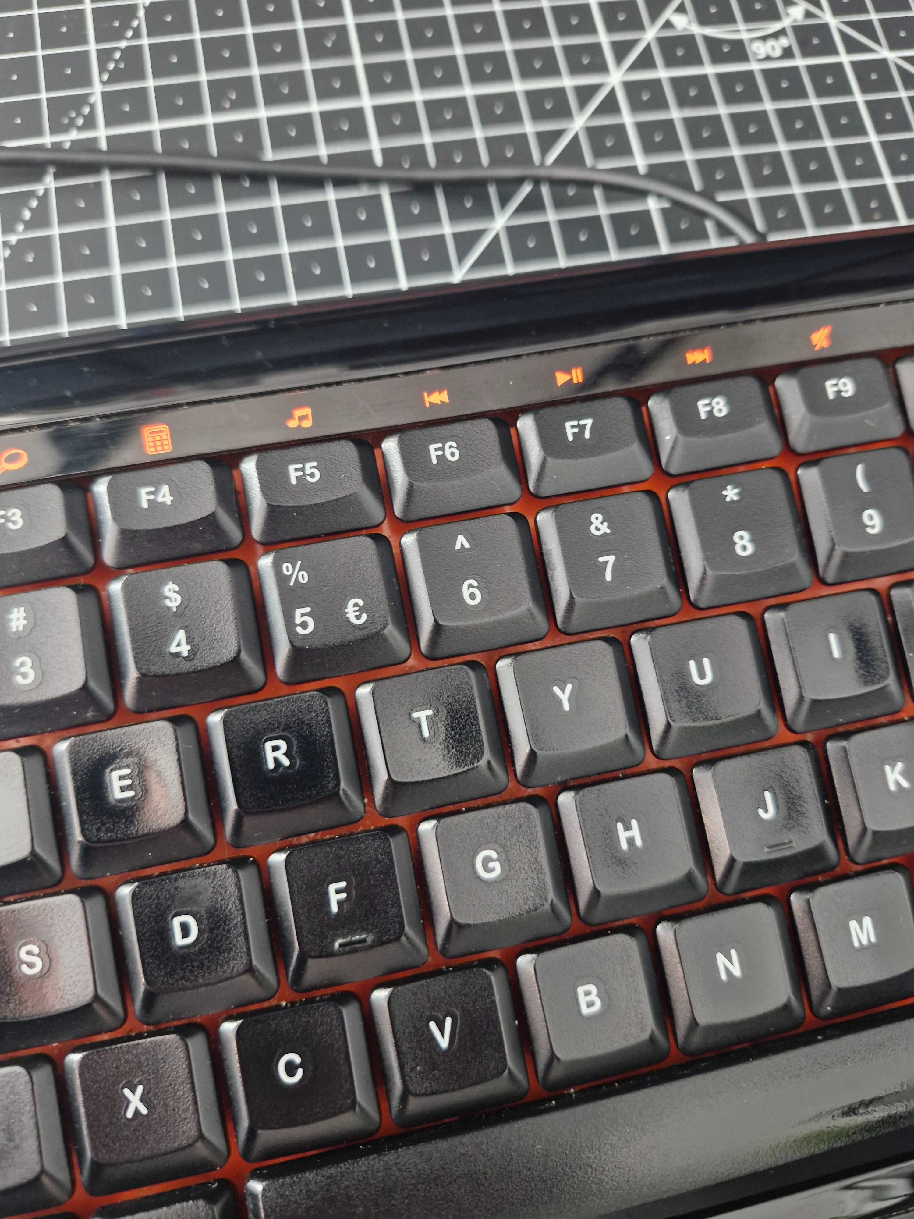 Klawiatura Logitech K300 Compact Keyboard czarna USB