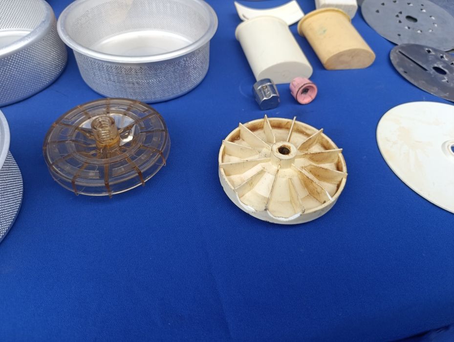 Советская чугунная алюминиевая мясорубка м'ясорубка СССР соковыжималка