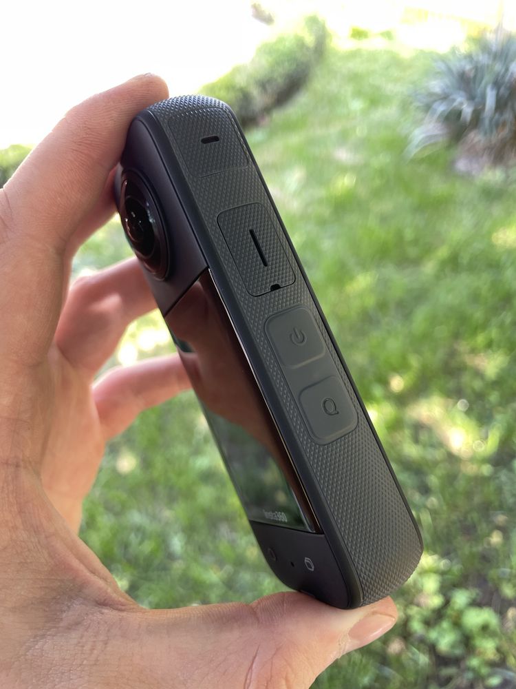 Insta 360 X3 - в чудовому стані з комплектом
