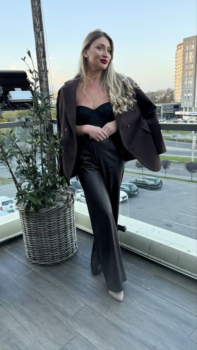 Дуже гарні шоколадні палаццо шкіряні шоколадні штани