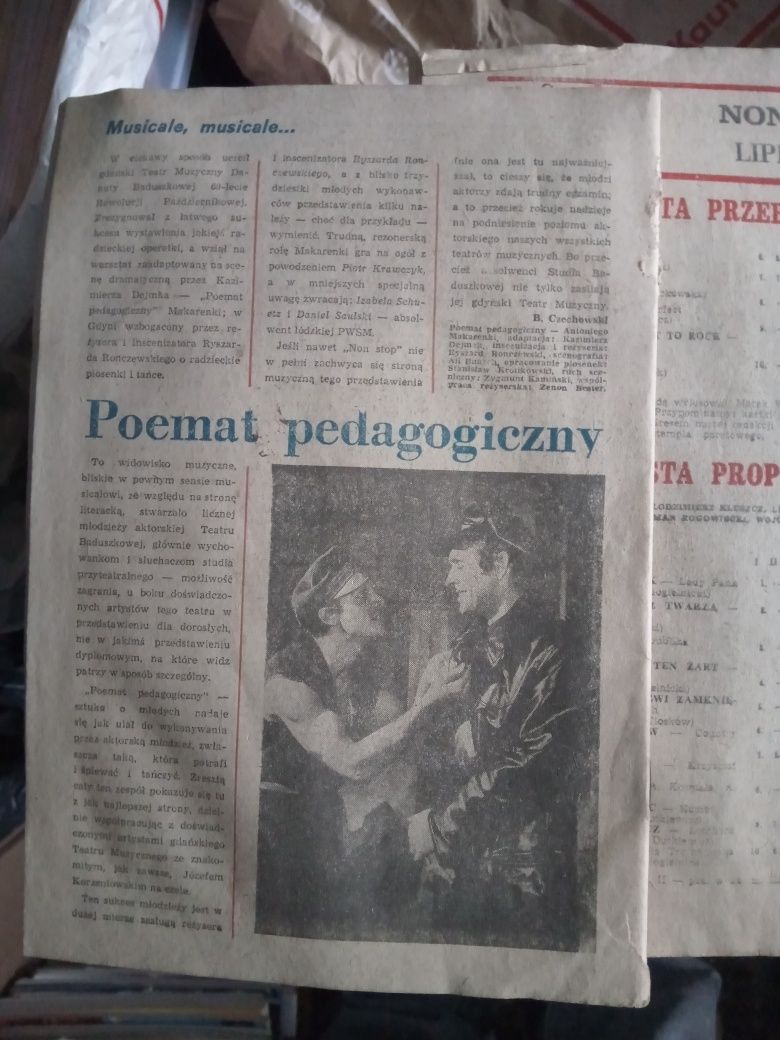 Dwa czasopisma non stop