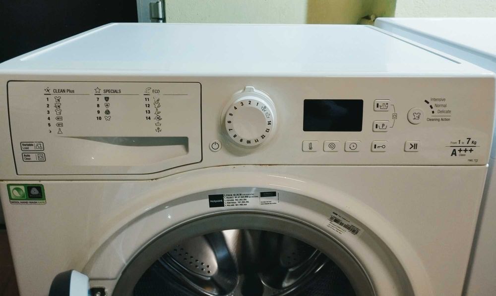 Máquina de lavar roupa Hotpoint Ariston 7kg em excelente estado