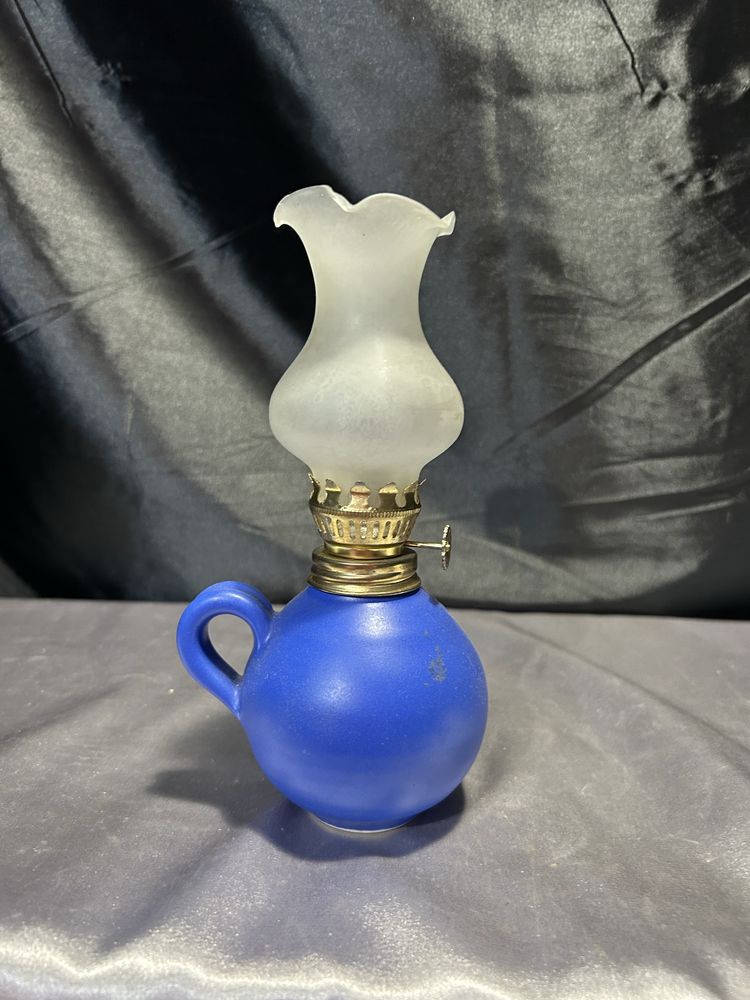 Lampa Naftowa z Uszkiem w Niebieskim Odcieniu