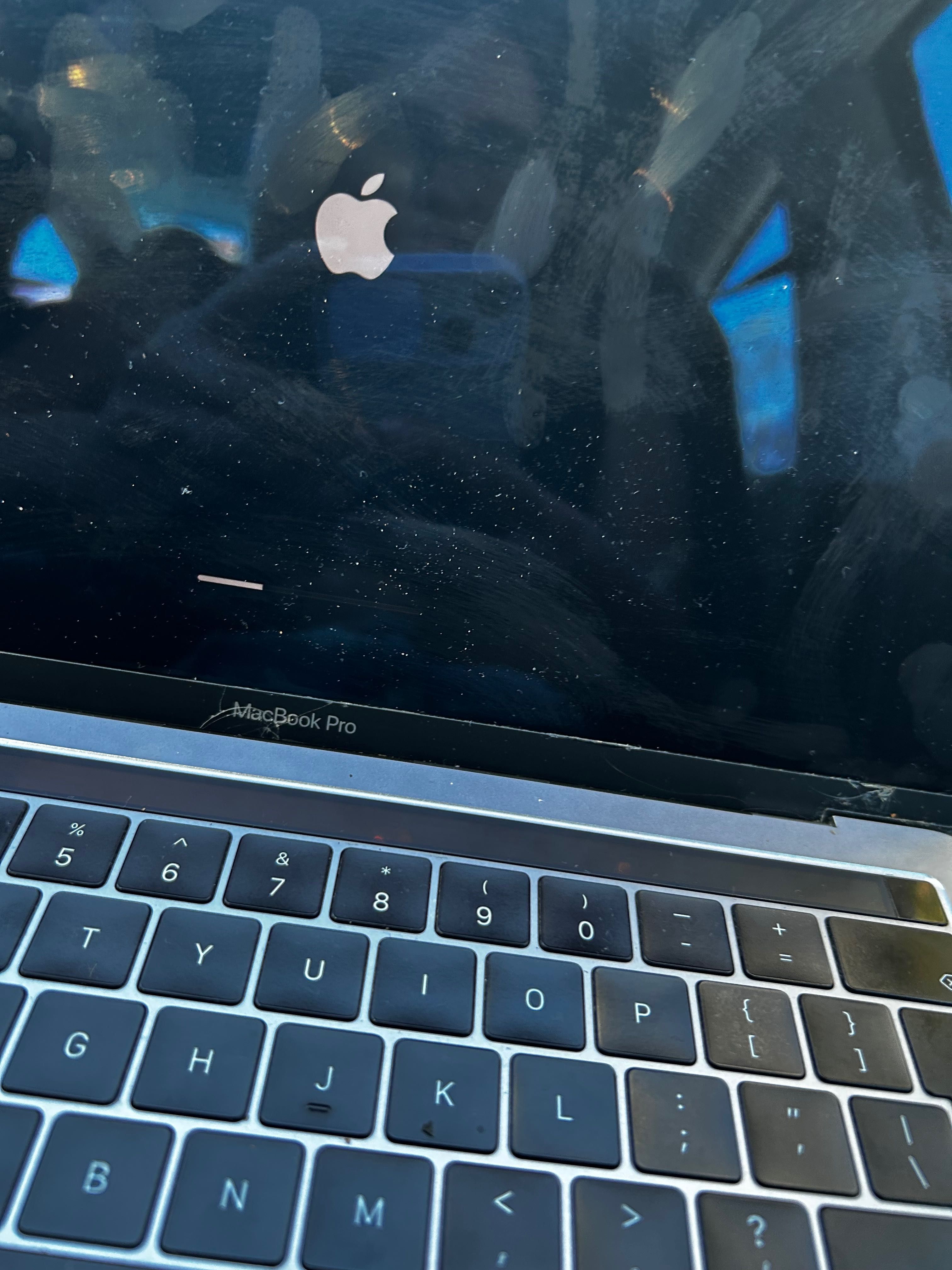 MacBook Pro 15,4