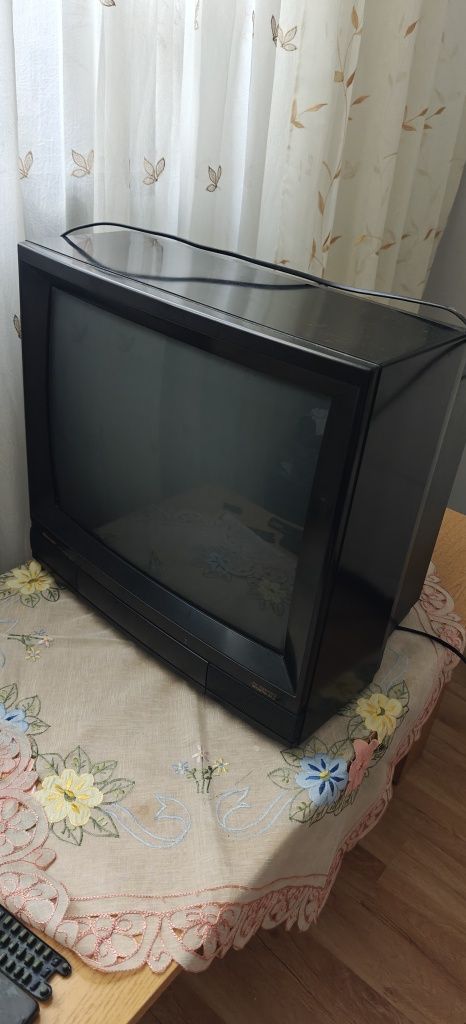 Telewizor Sharp SV-2142SCN 21-cali + pilot