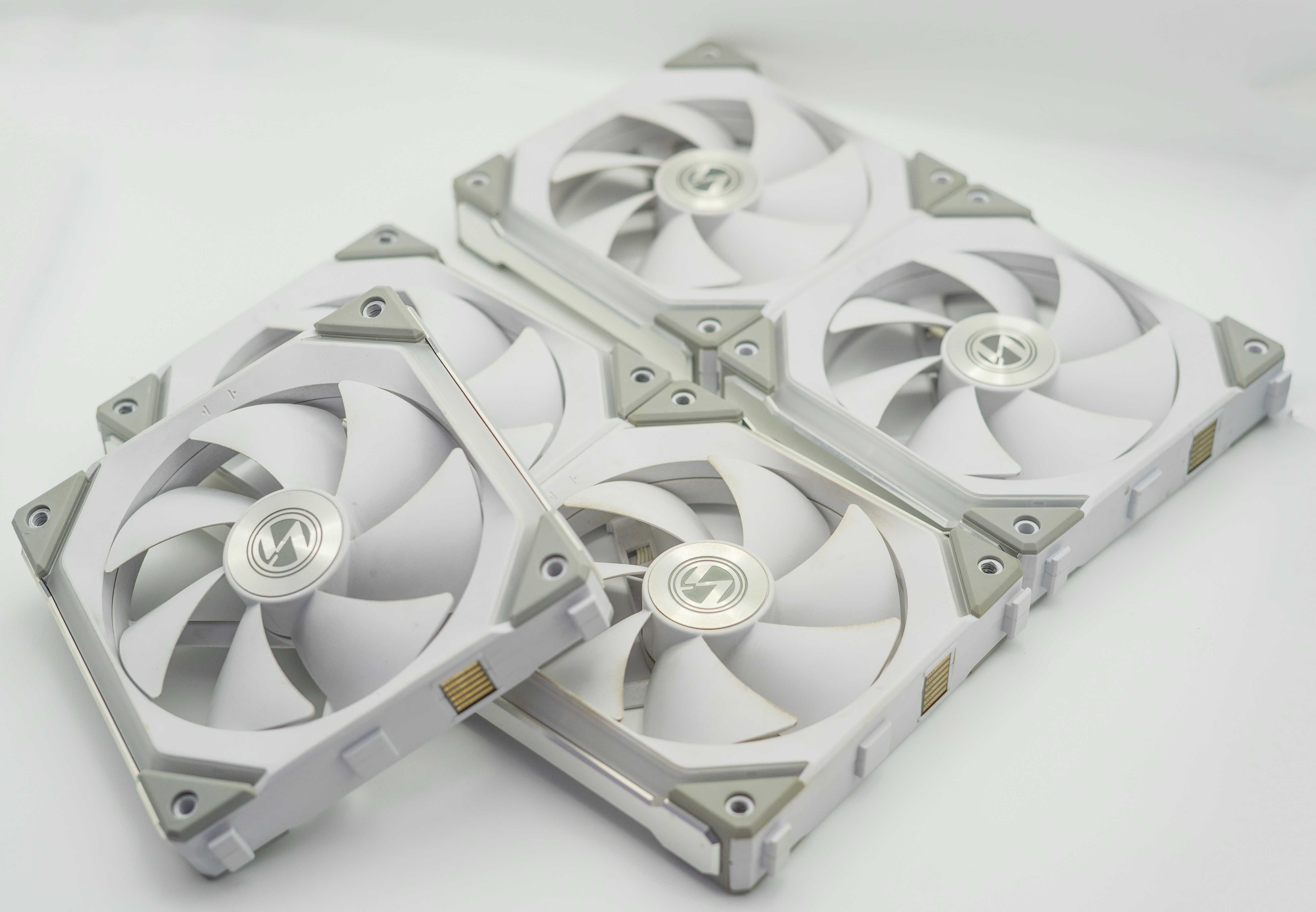 Кулери Lian Li Uni Fan SL-120 V1 (3 штуки)