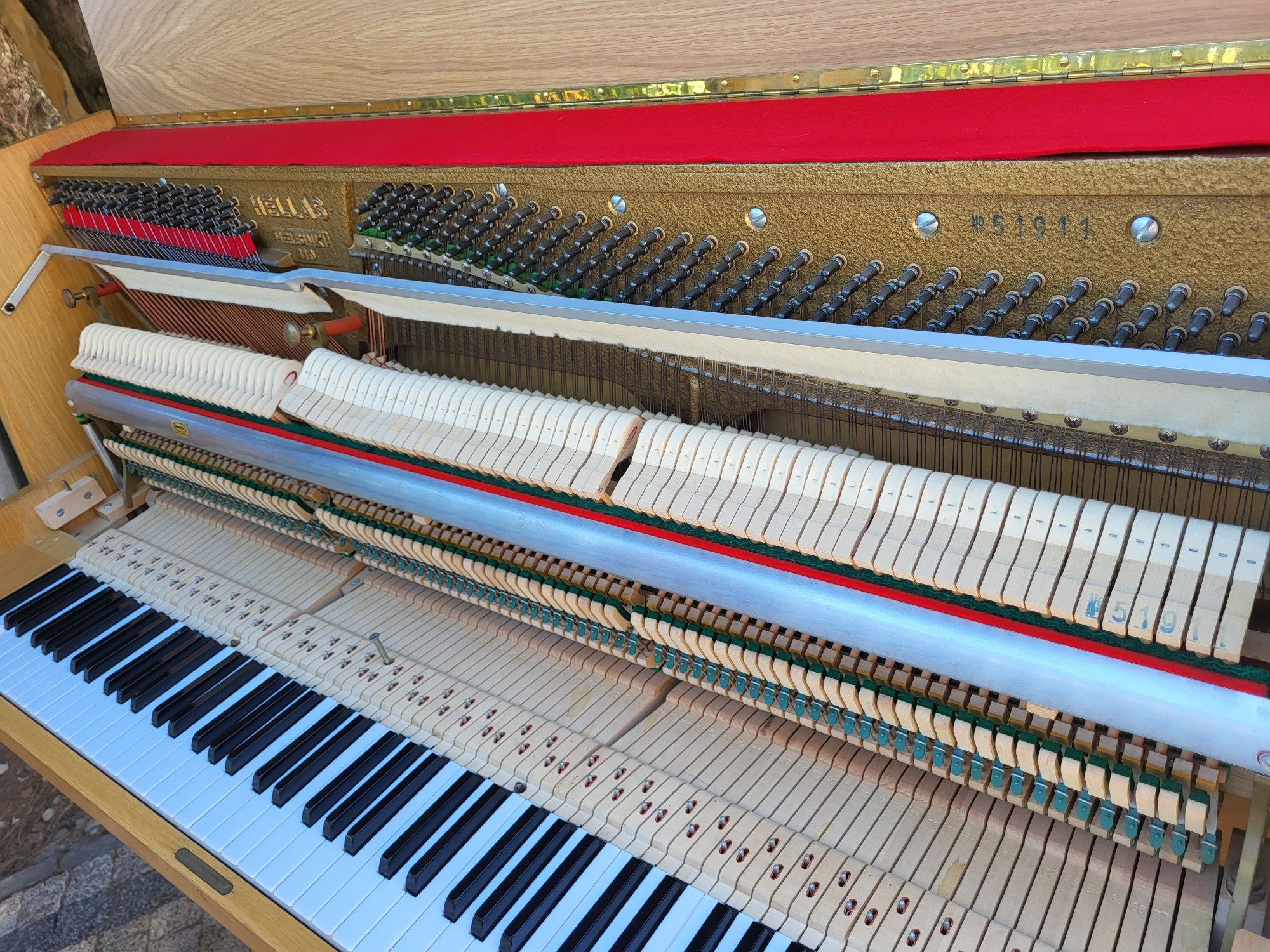 Pianino Hellas M110 renner w jasnym dębie na gotowo