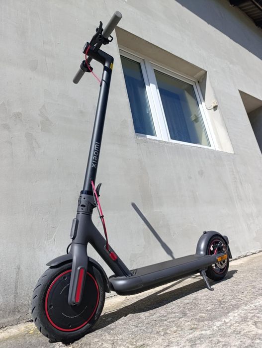 Hulajnoga Xiaomi 4 Pro czarna jak nowa