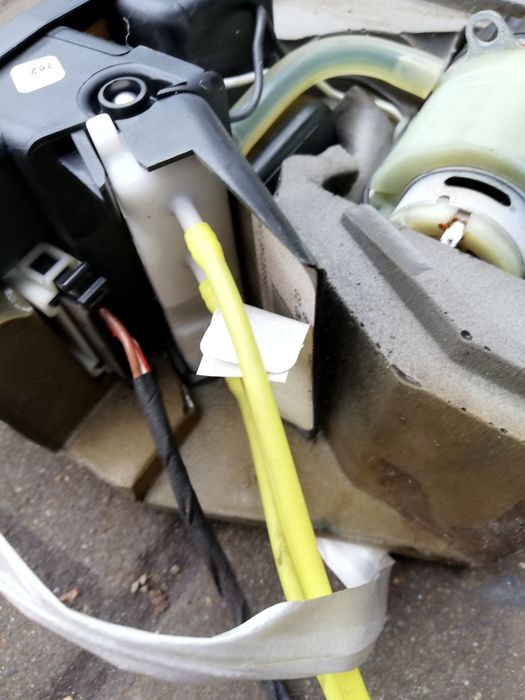 Pompka zamka centralnego Mercedes a klasa w 168