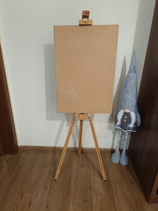 Продам мольберт- тринога  фирмы pebeo
