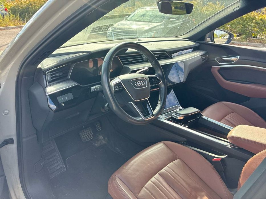 Audi E-tron 55 Quattro Prestige 4D 95kW