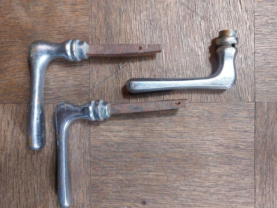 Stare mosiężne klamki