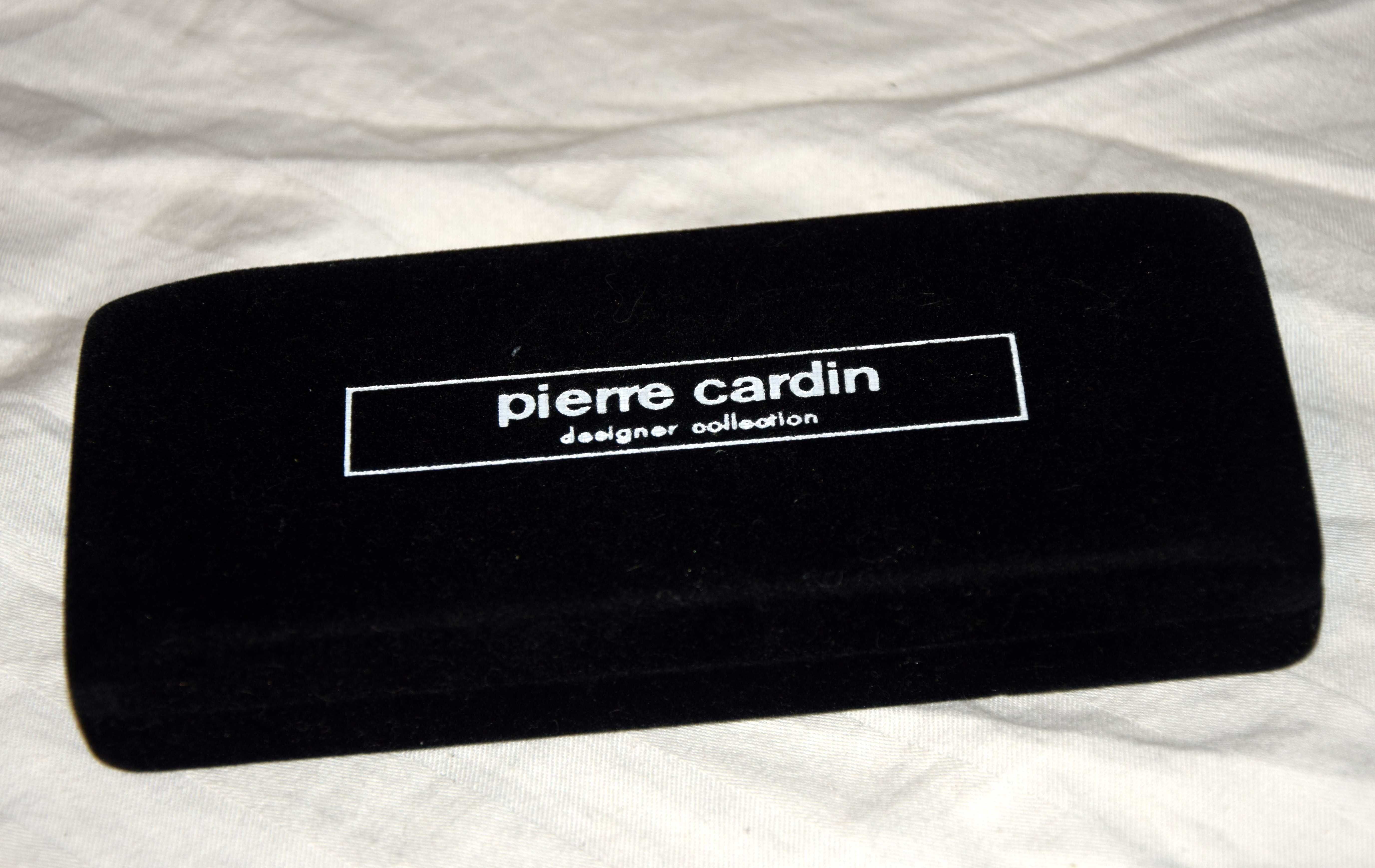 Estojo de brincos Pierre Cardin