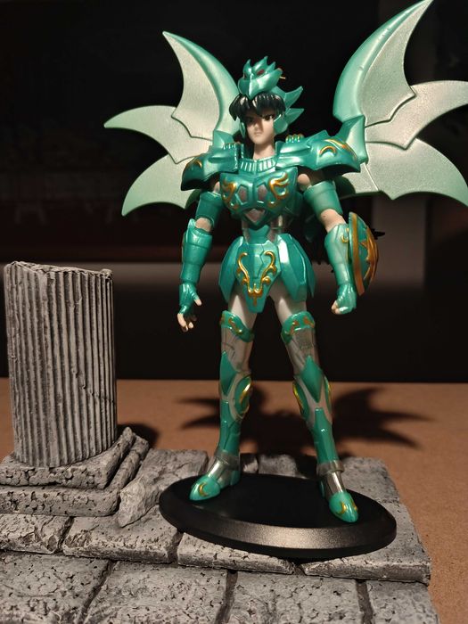 Figuras e estatuetas Saint Seiya em PVC (Versão Divinos)