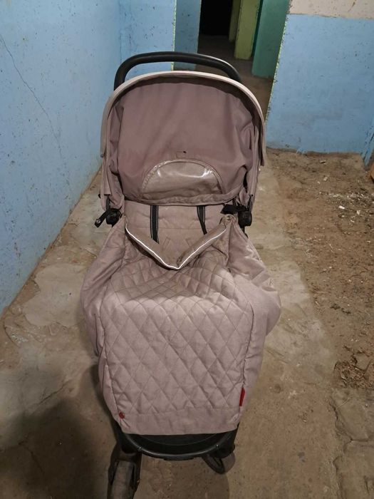 Прогулянкова коляска Carrello Bravo в кольорі Beige Бежева 2022 року