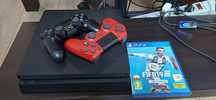 PS4 slim + dwa pady + Fifa19