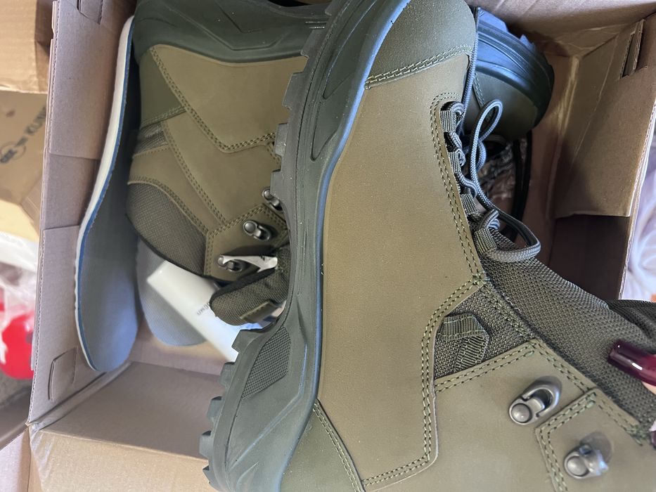 Продам зимові берці нові 42р.