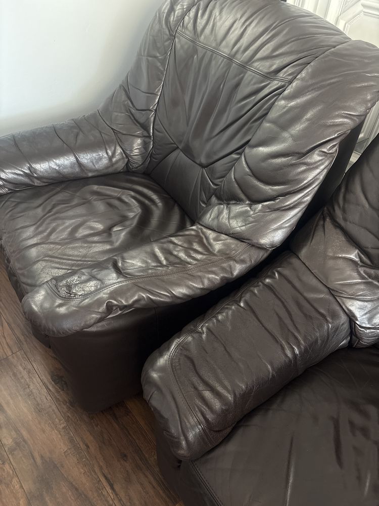 Wypoczynek sofa i 2 fotele soórzane stan dobry