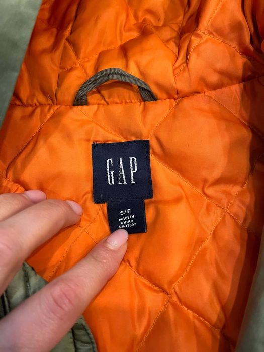 Куртка осіння курточка жіноча Gap