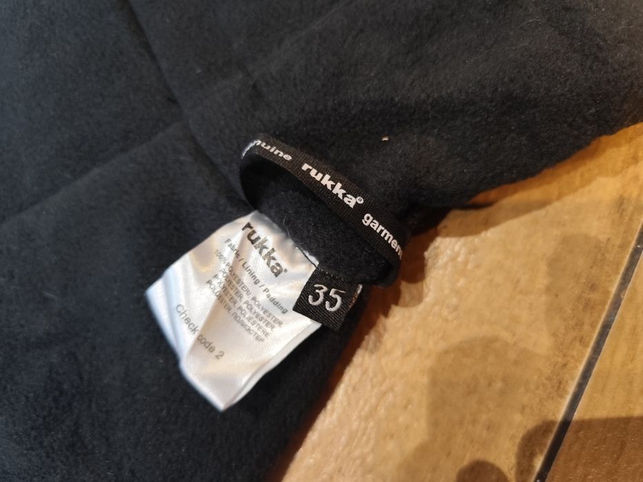 Ciepły, ładny płaszcz dla psa Rukka Stormy - rozmiar 35